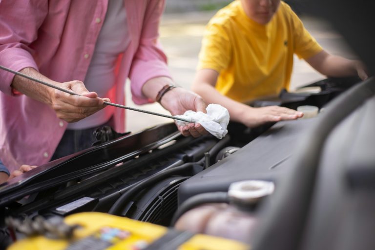 how to read oil dipstick