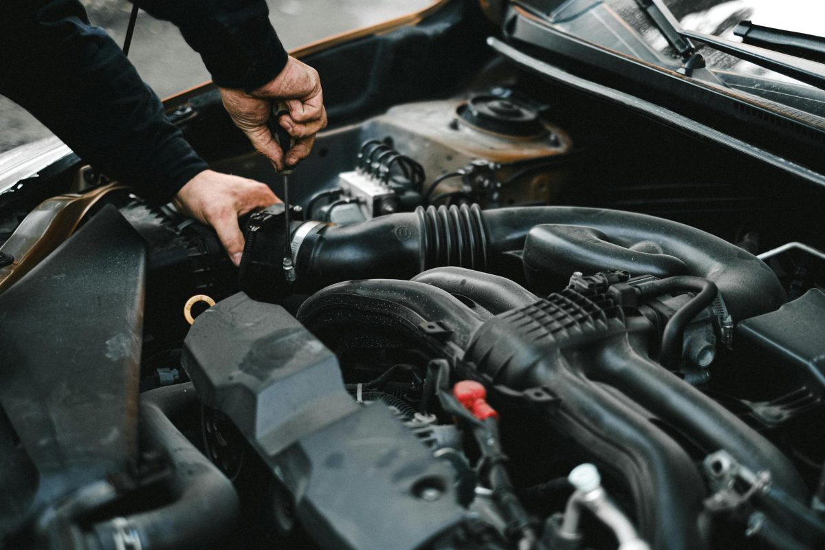 Do I Check The Oil With The Car Running Wallpaper For Desktop